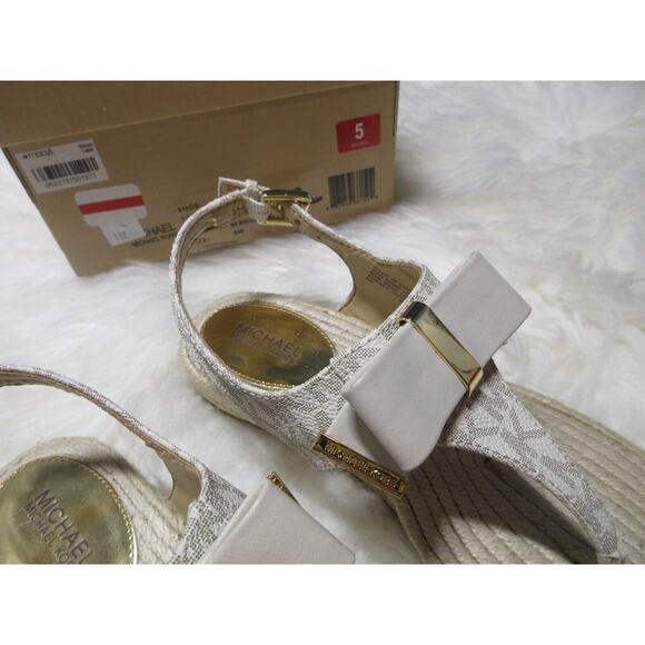 NEW Michael Kors MK Mini Logo PVC Meg Thong Vanilla Signature Size 5 - Picture 4 of 16